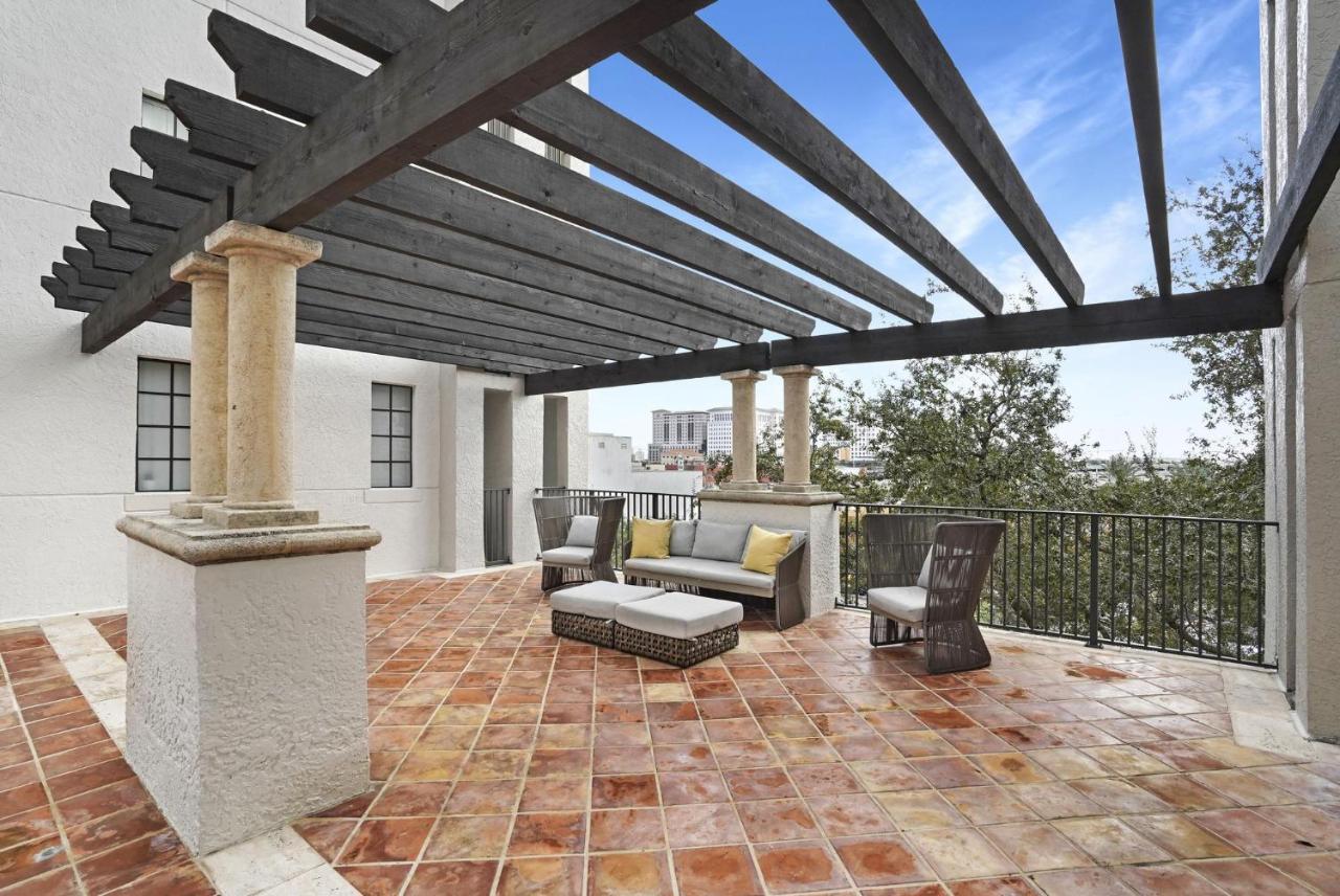 Dharma Home Suites Coral Gables At Gables Grand Plaza Miami Esterno foto