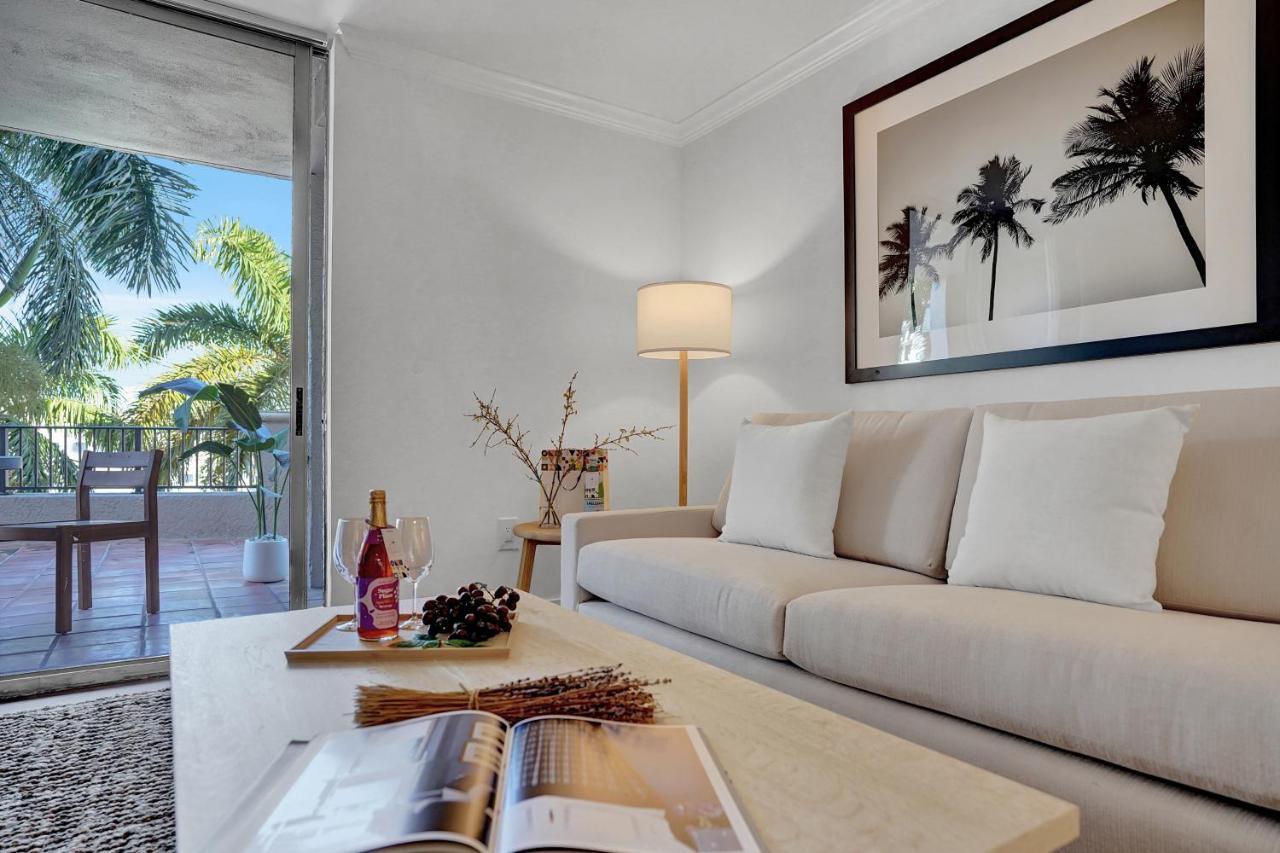 Dharma Home Suites Coral Gables At Gables Grand Plaza Miami Esterno foto