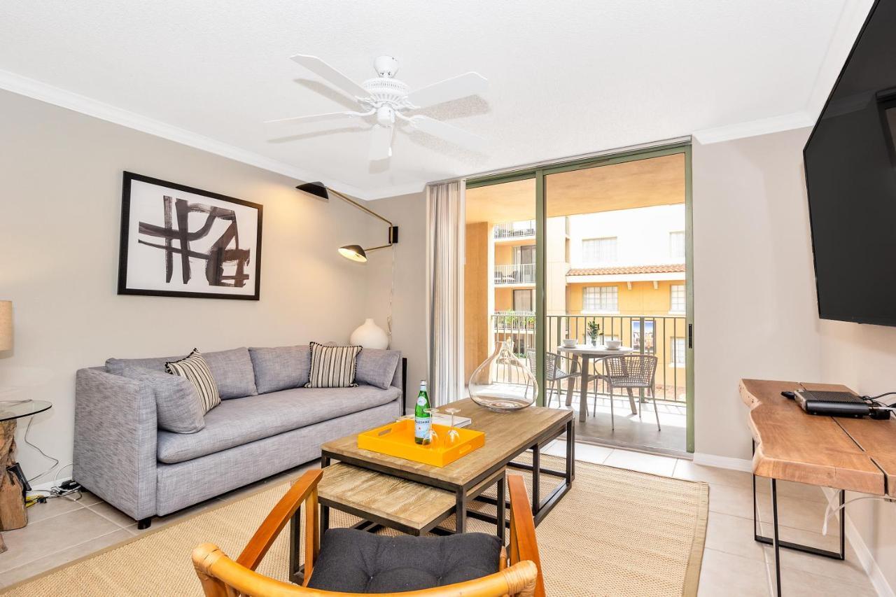 Dharma Home Suites Coral Gables At Gables Grand Plaza Miami Esterno foto